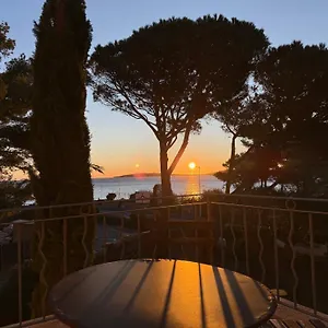 Angelina Front Appartement Grimaud